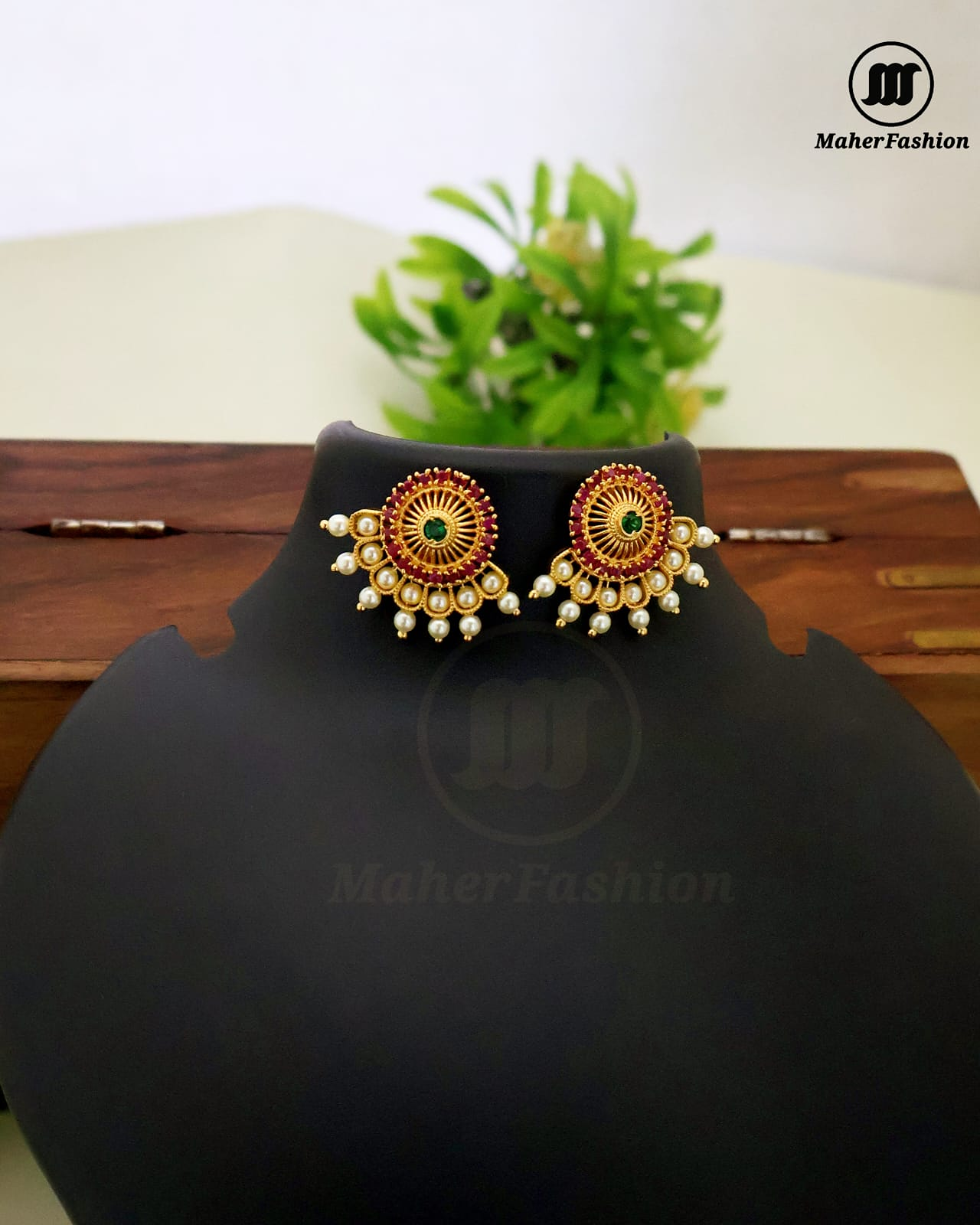 Ethereal Round Pearl Moti Earrings